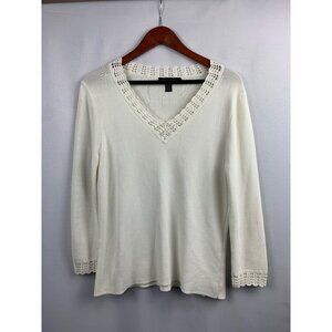 Cable & Gauge White Crochet Trim V-Neck Sweater Medium